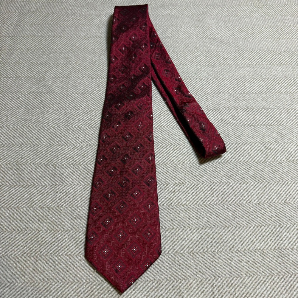 Oscar de la Renta Couture Silk Tie Burgundy Red Geometric Diamond Pattern Mens